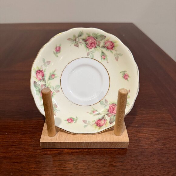 Colclough English Tea Cup and Saucer Set - Yellow with Pink Roses - Picture 2 of 6